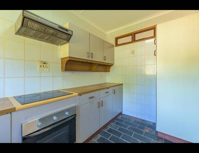 2 BEDROOM APARTMENT FOR SALE IN CLARENDON